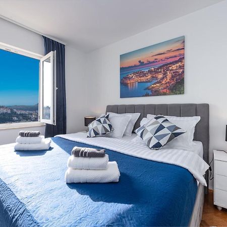 Bluesky Deluxe Apartment Free Parking ドゥブロブニク エクステリア 写真