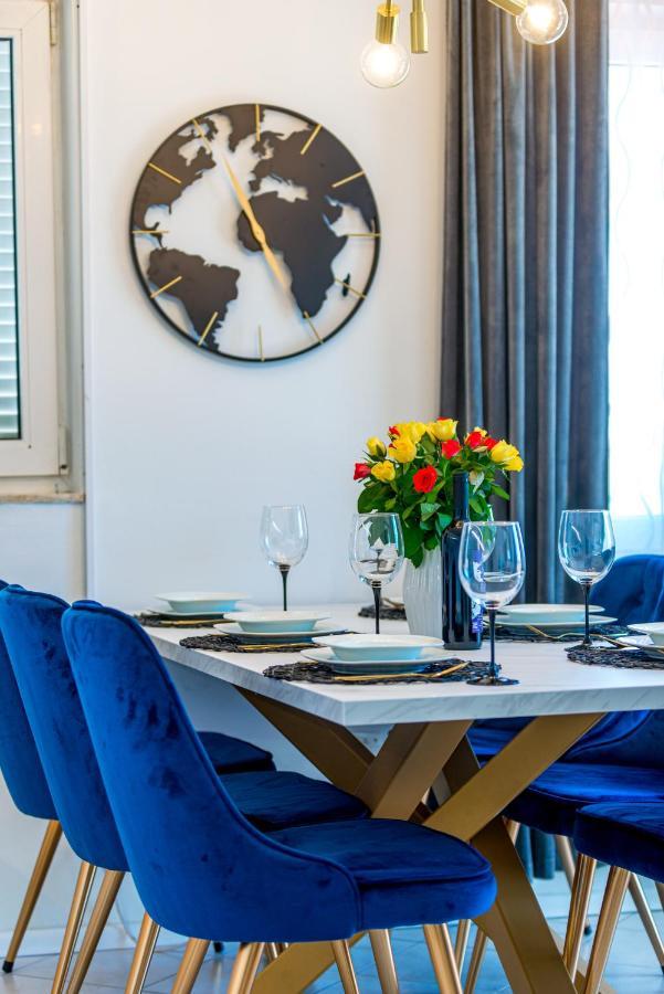 Bluesky Deluxe Apartment Free Parking ドゥブロブニク エクステリア 写真