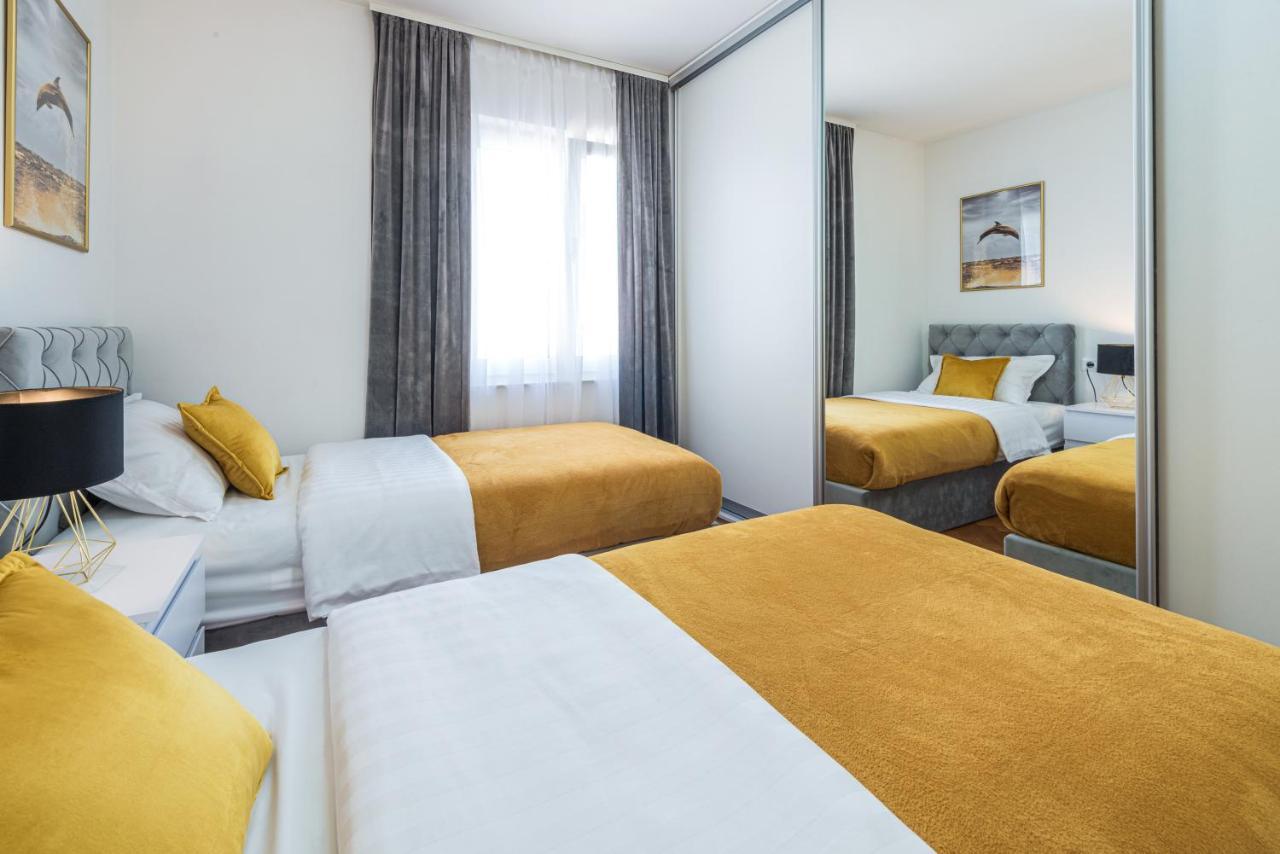Bluesky Deluxe Apartment Free Parking ドゥブロブニク エクステリア 写真