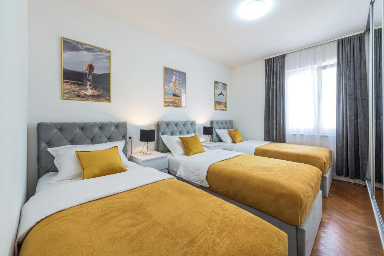 Bluesky Deluxe Apartment Free Parking ドゥブロブニク エクステリア 写真